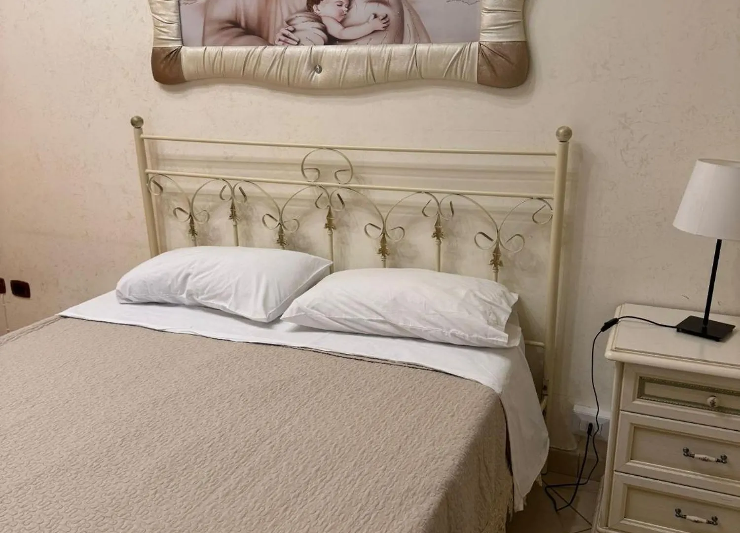 Homestay La Dimora Di Partenope Naples Italy